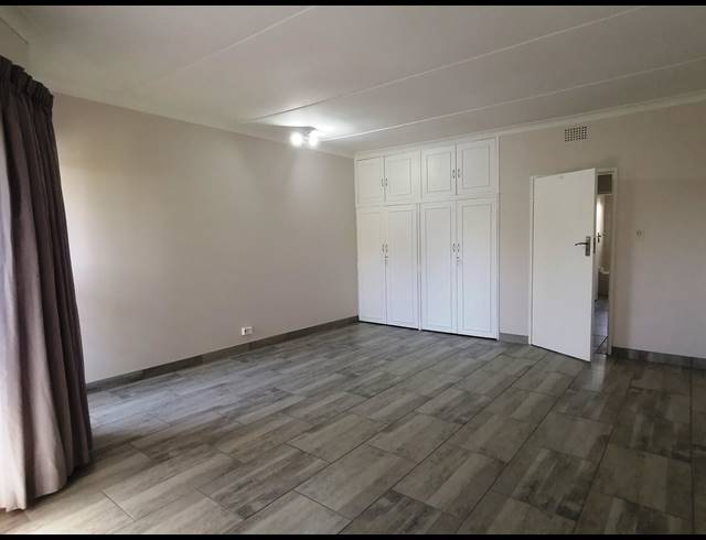 2 BEDROOM APARTMENT FOR SALE IN ROBINDALE